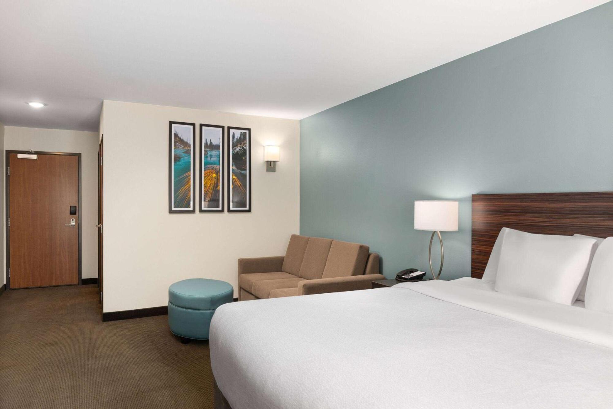 La Quinta Inn & Suites By Wyndham وينتاتشي، واشنطن المظهر الخارجي الصورة