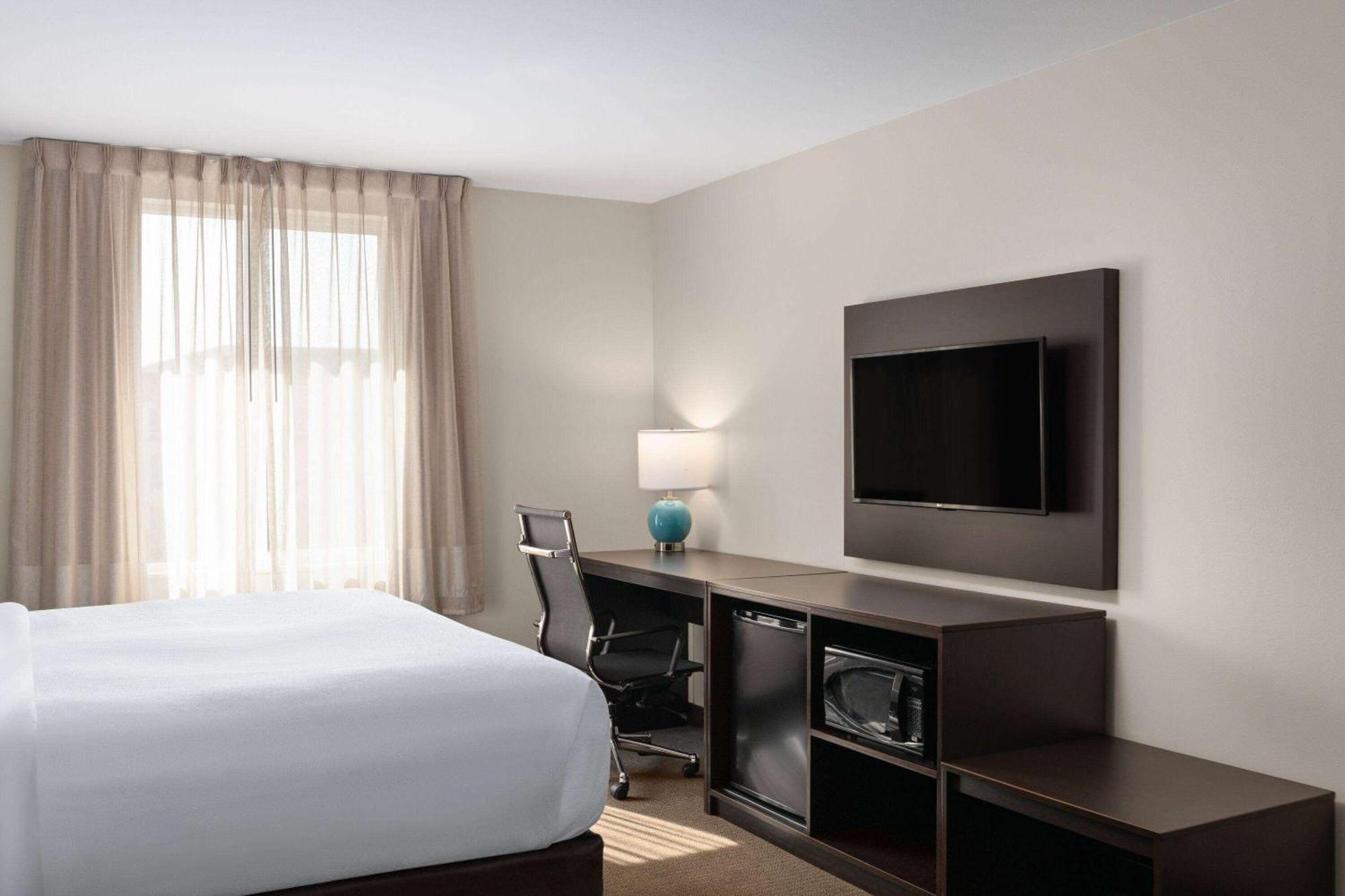 La Quinta Inn & Suites By Wyndham وينتاتشي، واشنطن المظهر الخارجي الصورة