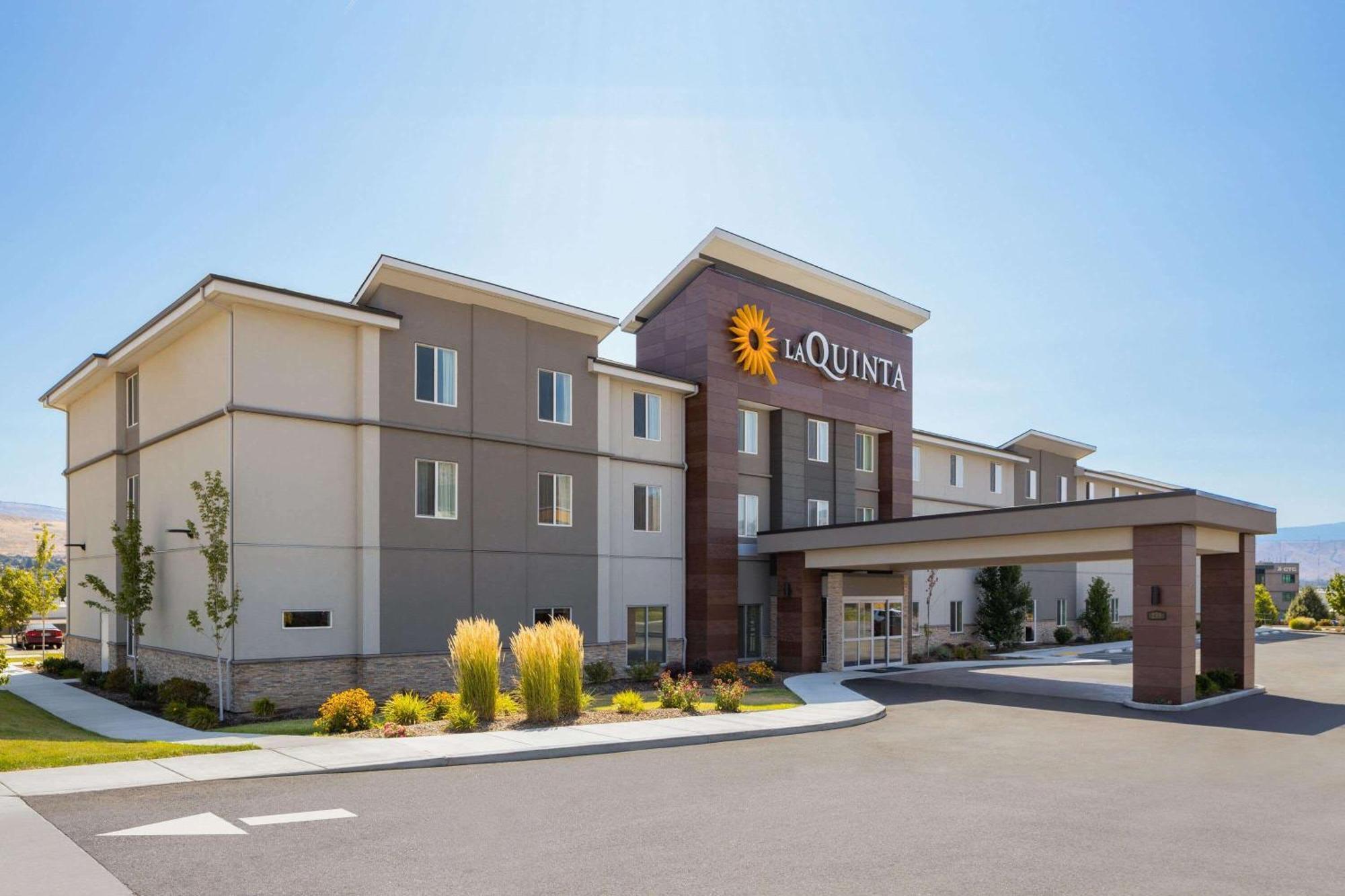 La Quinta Inn & Suites By Wyndham وينتاتشي، واشنطن المظهر الخارجي الصورة