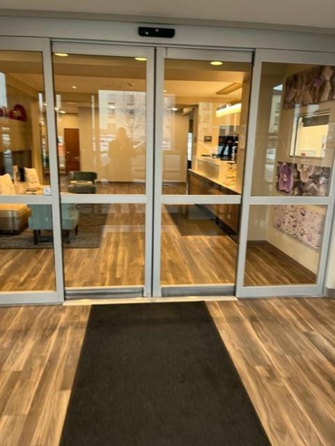 La Quinta Inn & Suites By Wyndham وينتاتشي، واشنطن المظهر الخارجي الصورة